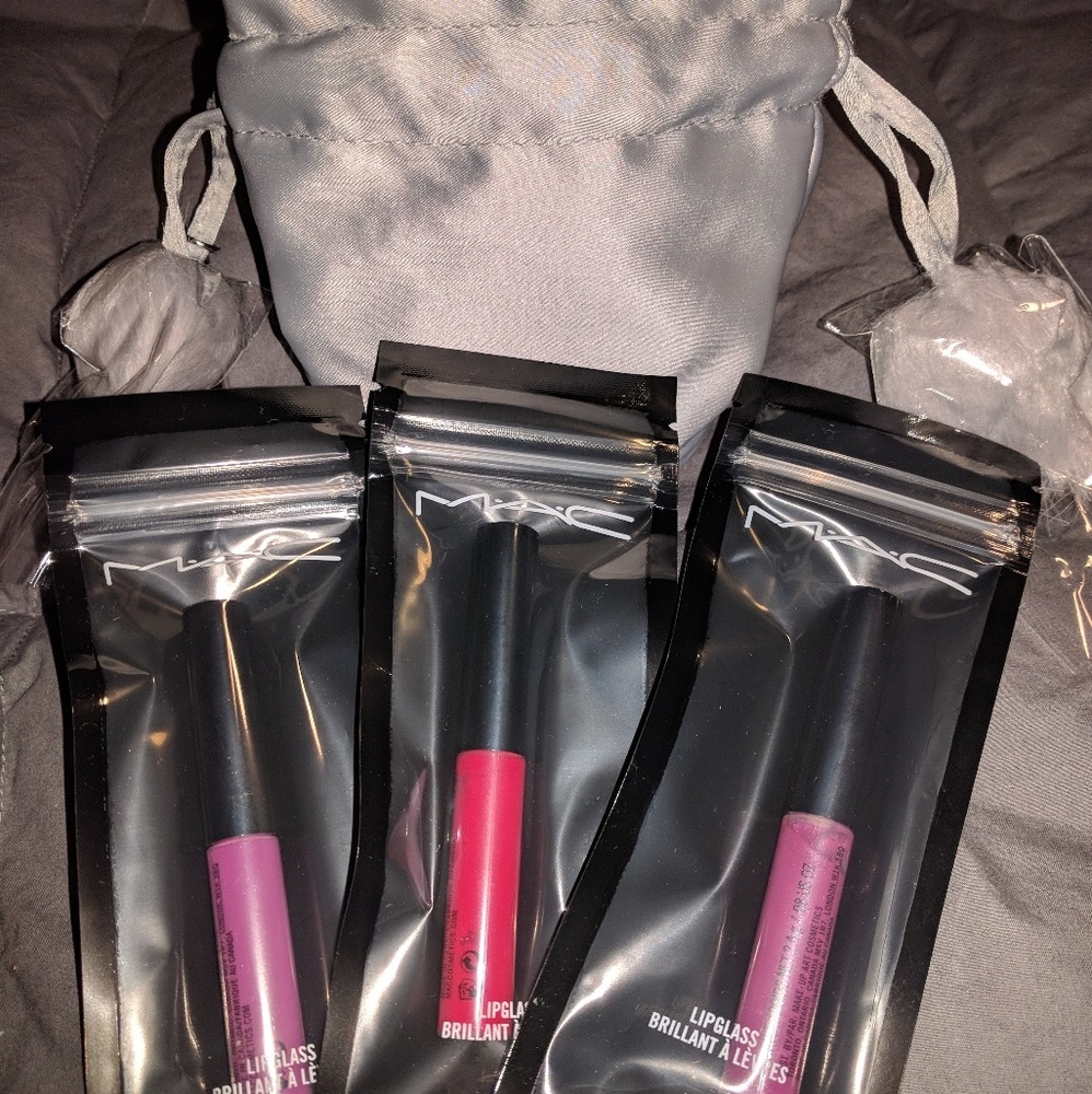 MAC Mini lipglass kit with bag